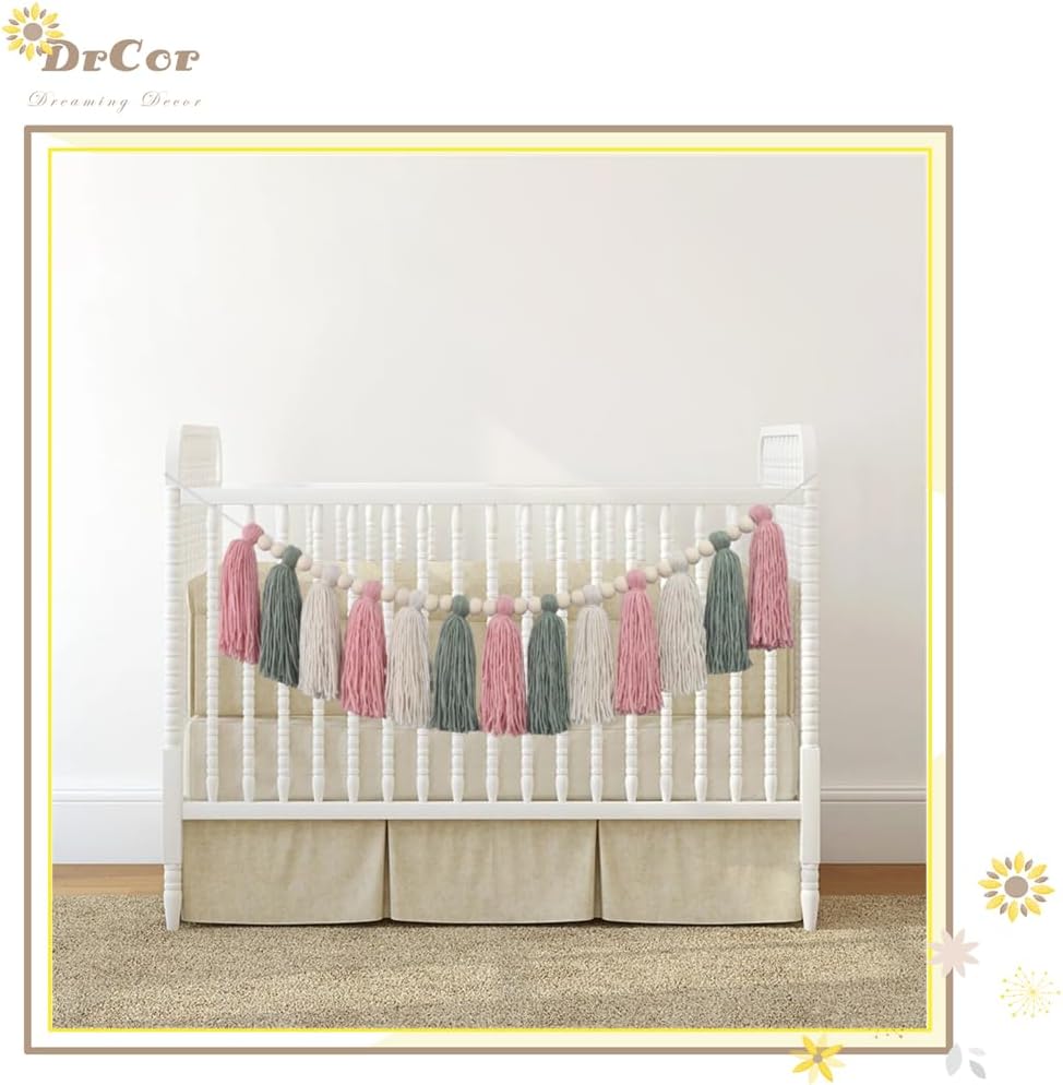 DrCor Boho Pink Sage Green Tassel Garland