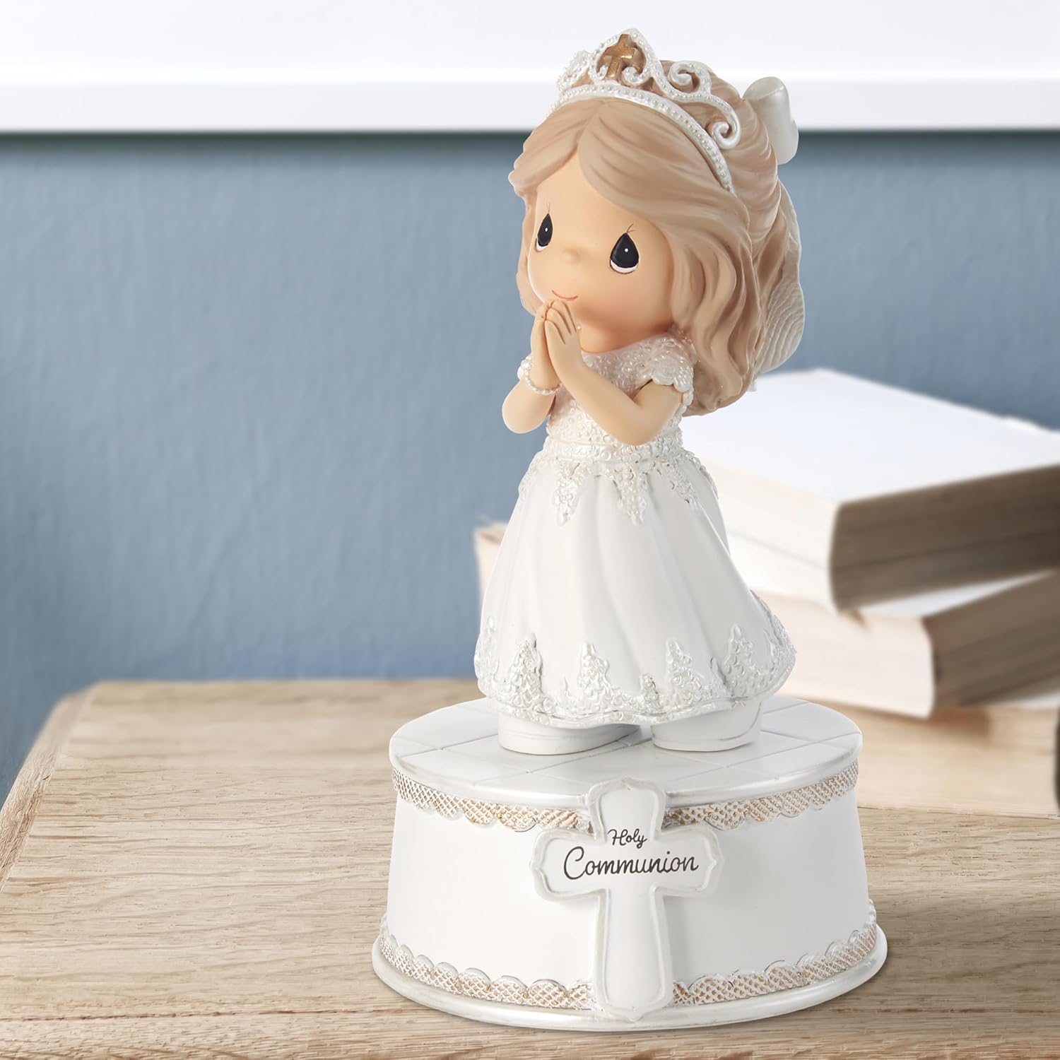 Precious Moments Holy Communion Girl Musical Figurine Plays The Lords Prayer