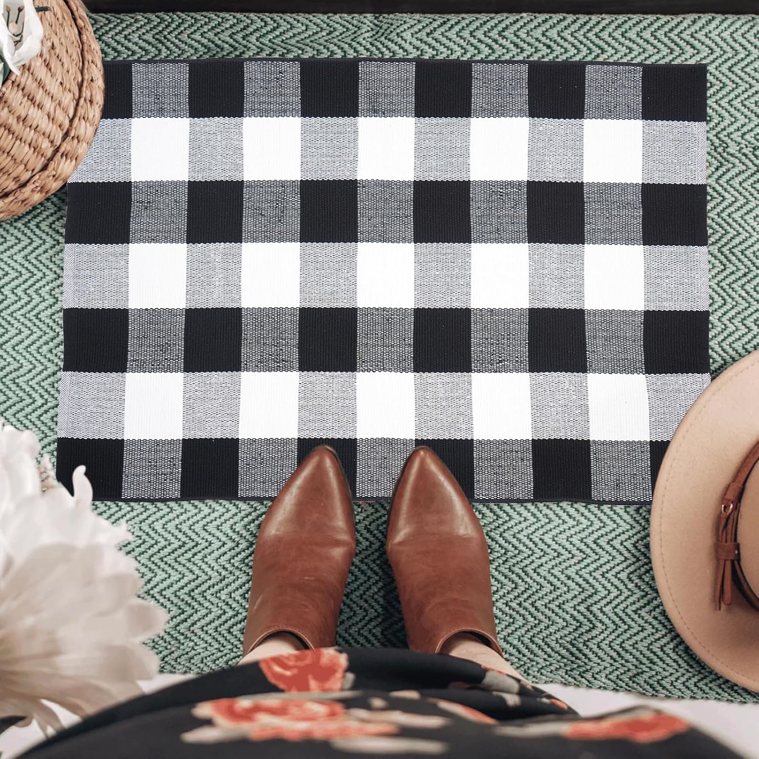 Buffalo Plaid Area Rug - 275x43 Black and White Checkered