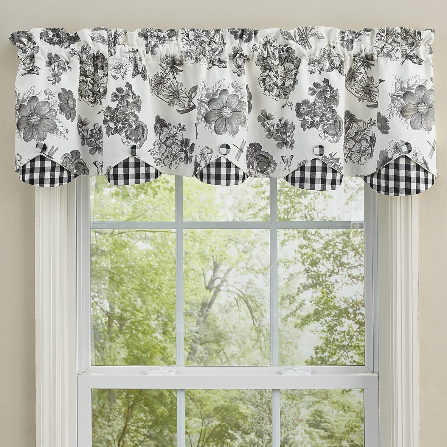 Park Designs White Geranium Lined Scallop Valance 15 L